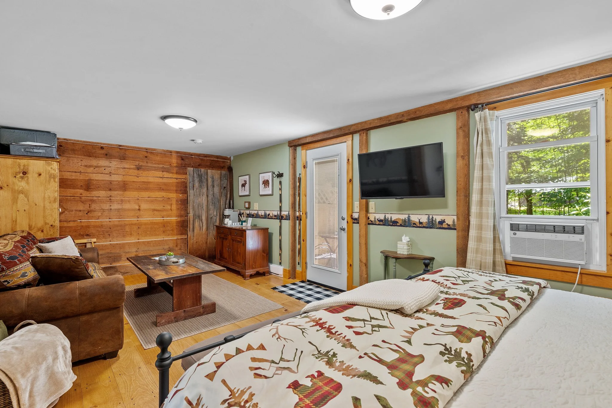 B&B, squam, holderness, NH, dog friendly, family