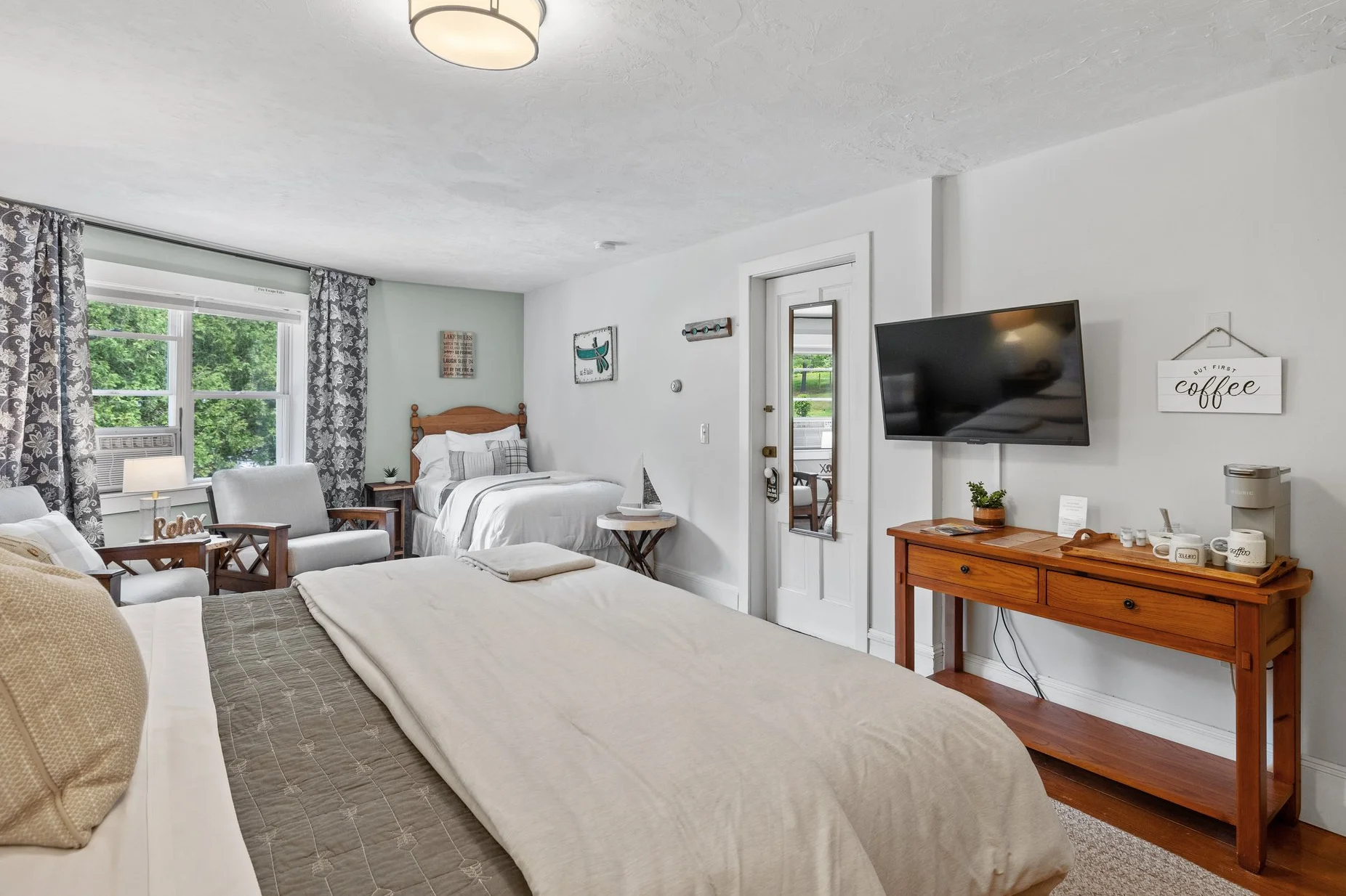 B&B, squam, holderness, NH, dog friendly, family