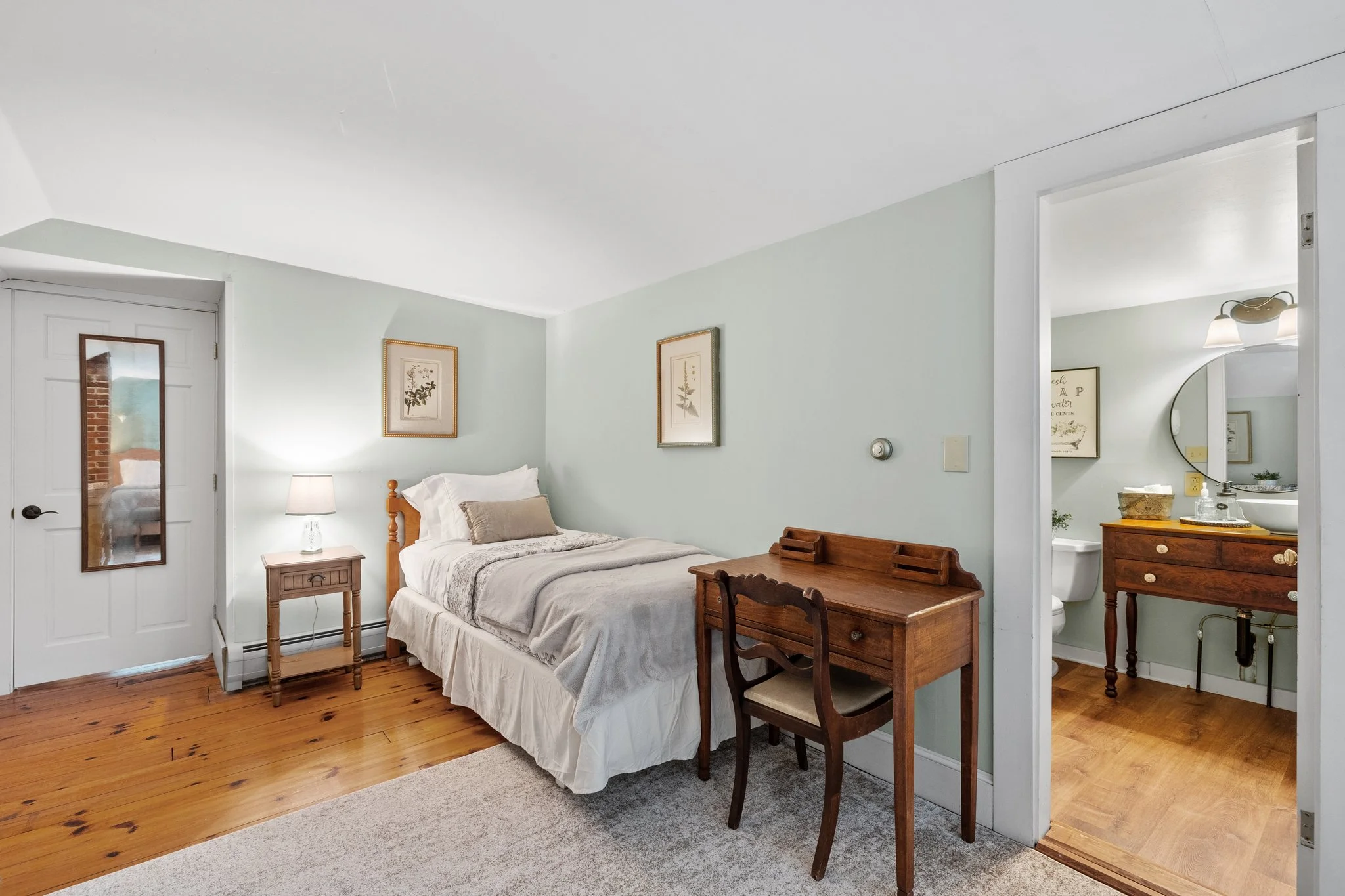 B&B, squam, holderness, NH, dog friendly, family